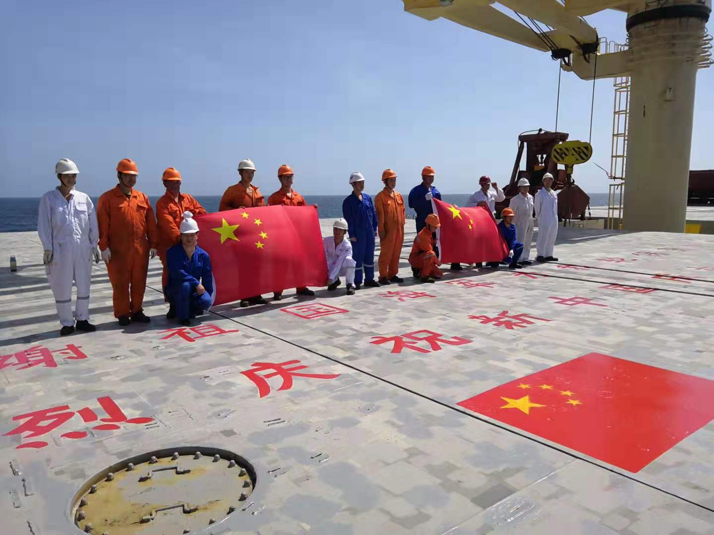 中華門(mén)輪，祖國(guó)海軍為你護(hù)航！